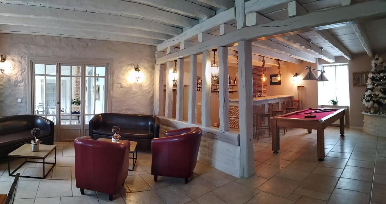 Le Domaine Des Papillons Hotel Beaujeu-Saint-Vallier-et-Pierrejux Exterior photo