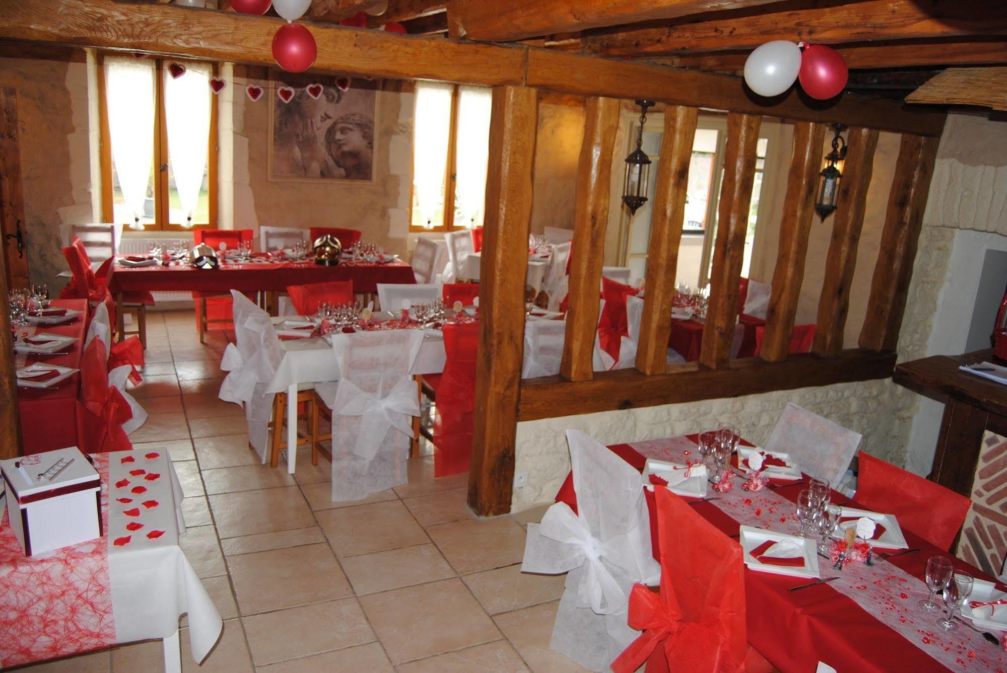 Le Domaine Des Papillons Hotel Beaujeu-Saint-Vallier-et-Pierrejux Exterior photo
