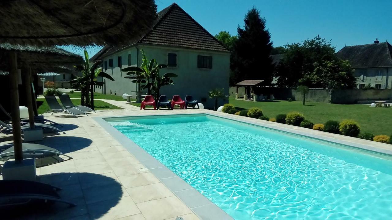 Le Domaine Des Papillons Hotel Beaujeu-Saint-Vallier-et-Pierrejux Exterior photo
